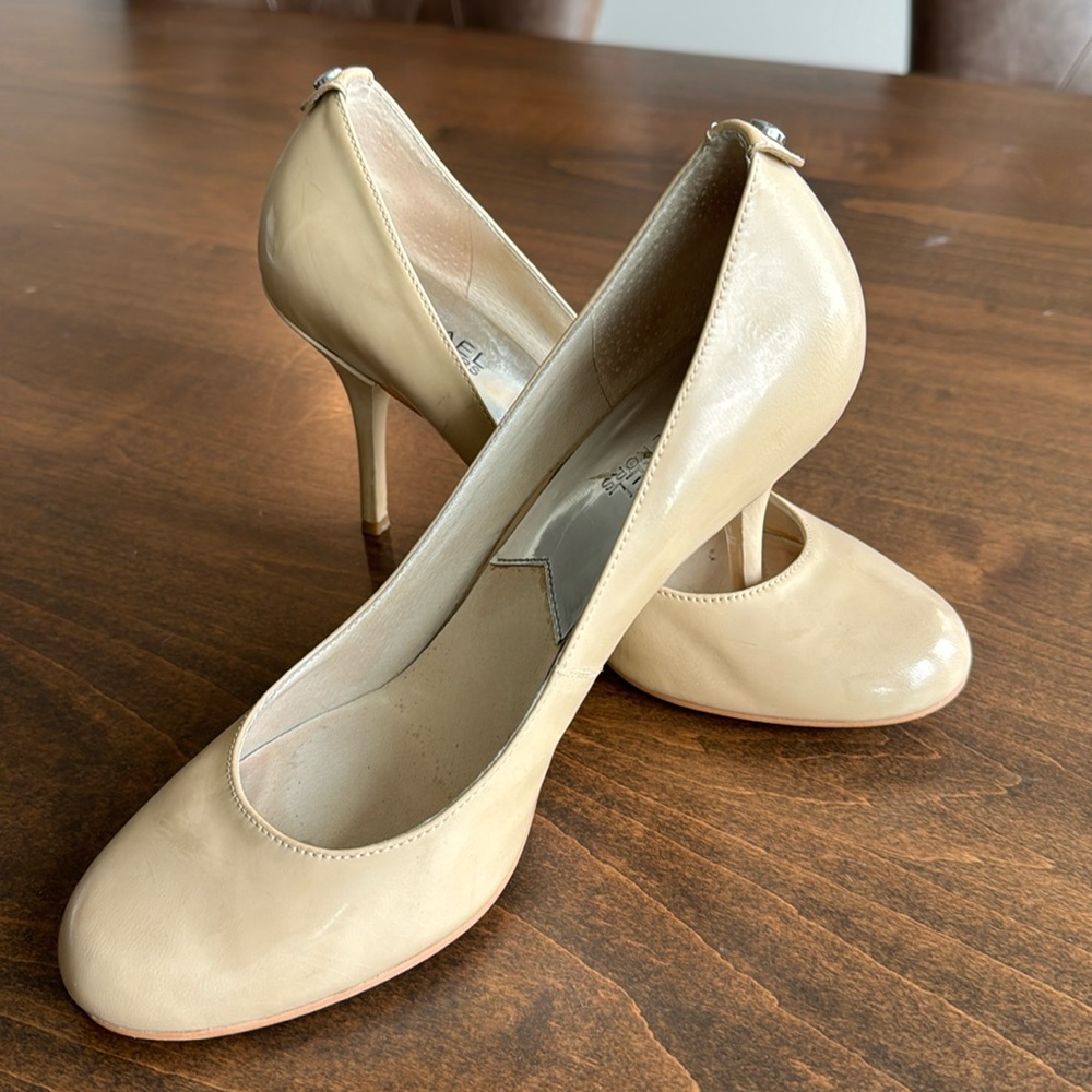 Vintage Michael Kors Nude Pumps
